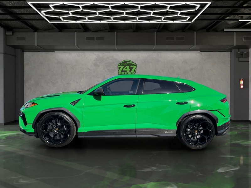 2024 Lamborghini Urus