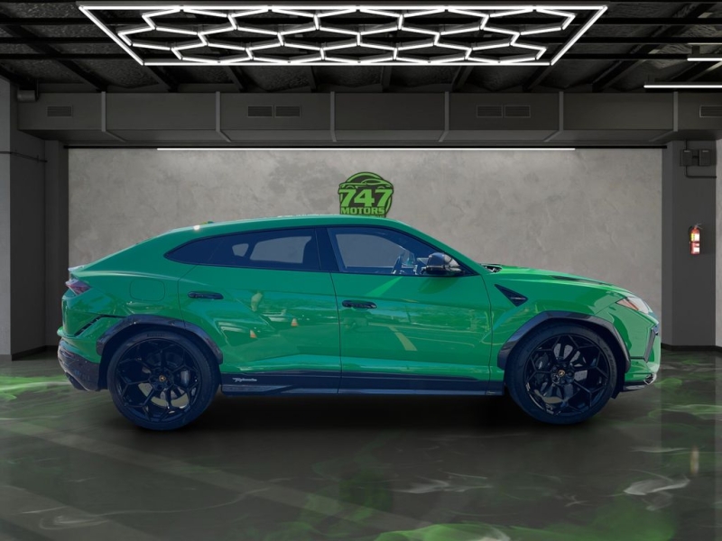 2024 Lamborghini Urus