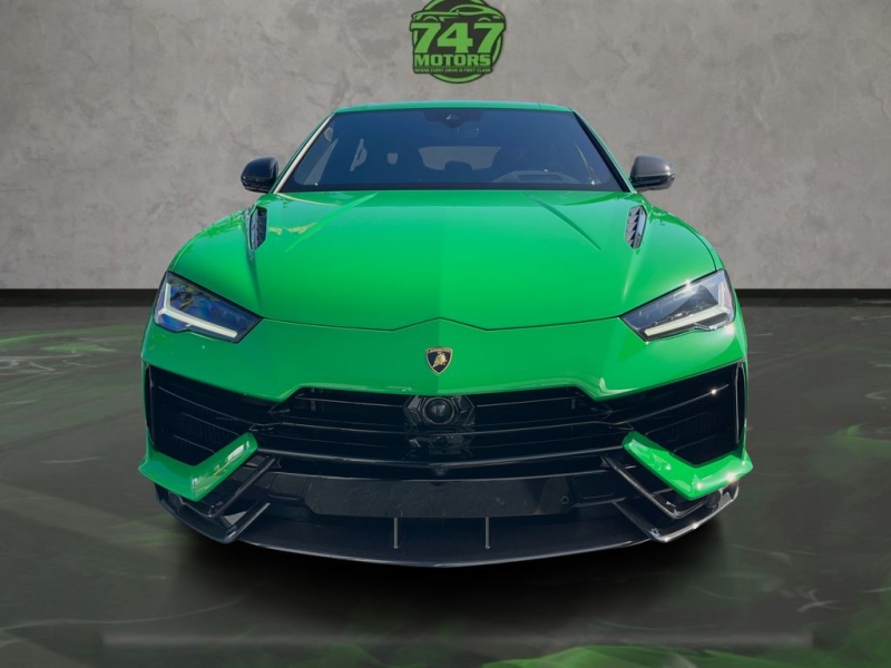 2024 Lamborghini Urus