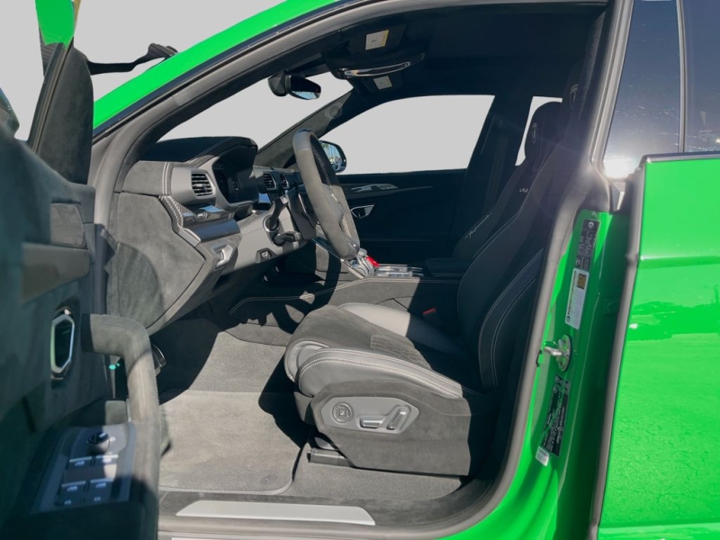 2024 Lamborghini Urus