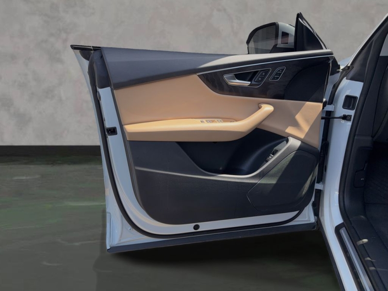 2023 Audi Q8