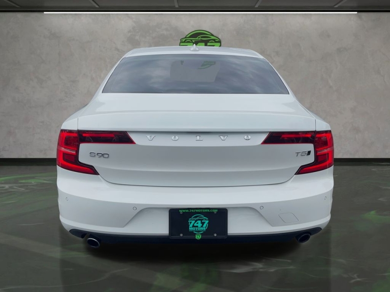 2018 Volvo S90
