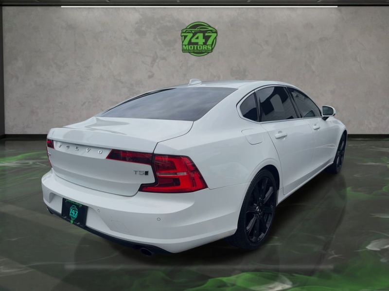 2018 Volvo S90