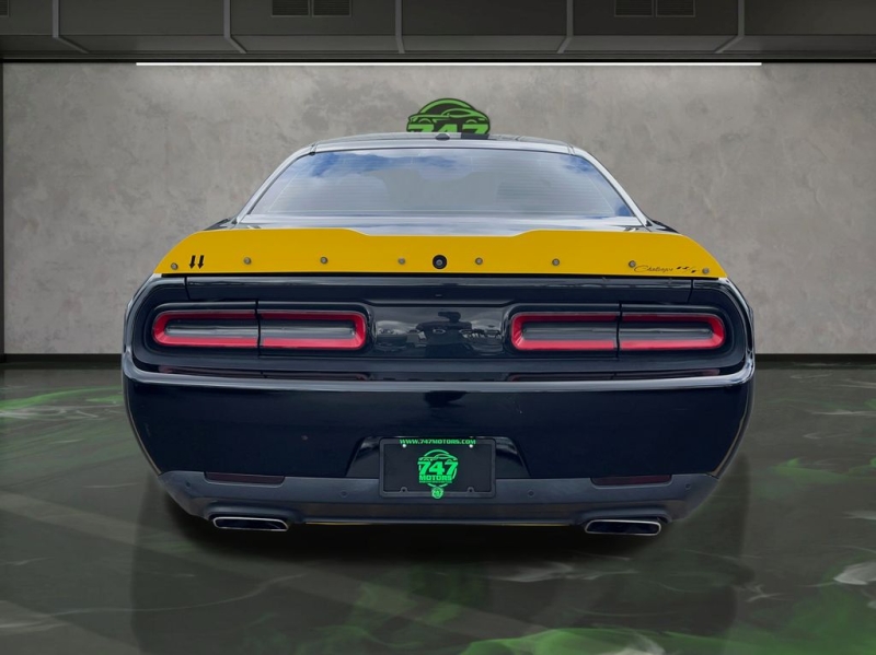 2021 Dodge Challenger R/T photo 4