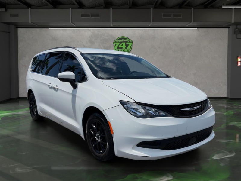 2021 Chrysler Voyager