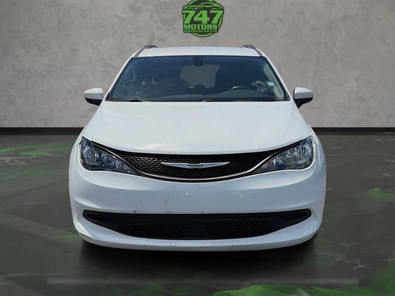 2021 Chrysler Voyager