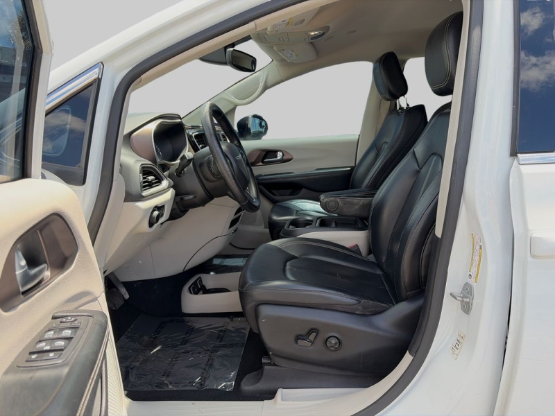2021 Chrysler Voyager