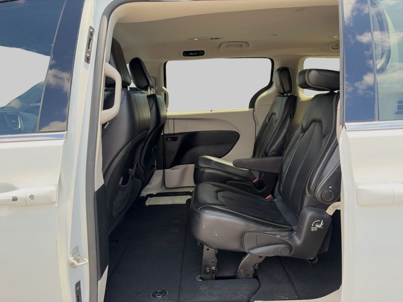 2021 Chrysler Voyager