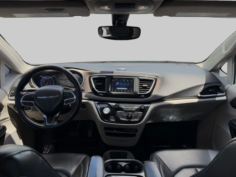 2021 Chrysler Voyager