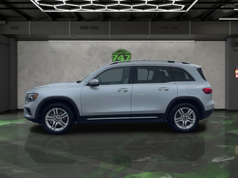 2021 Mercedes Benz GLB 250 photo 2