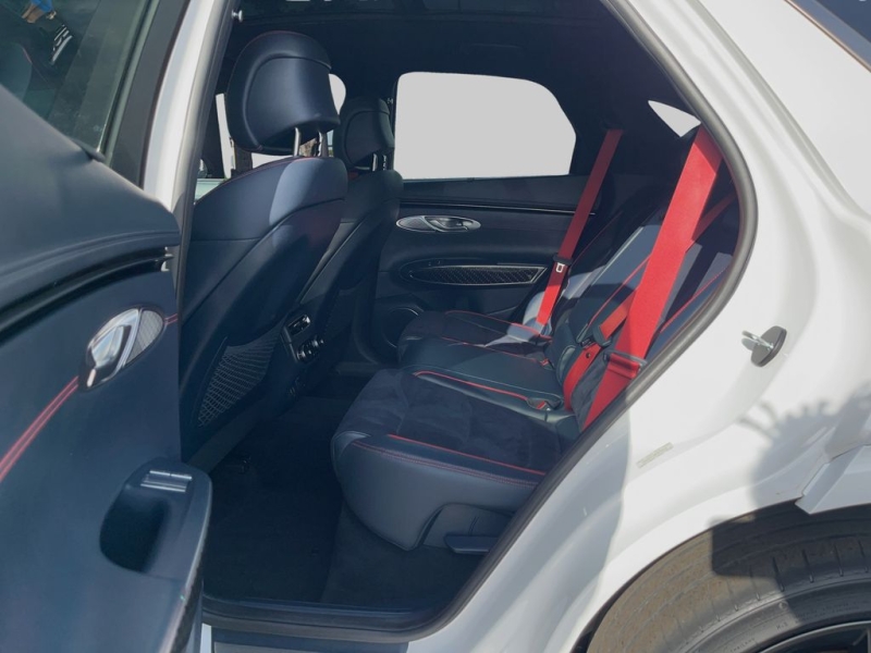 2022 Genesis GV70