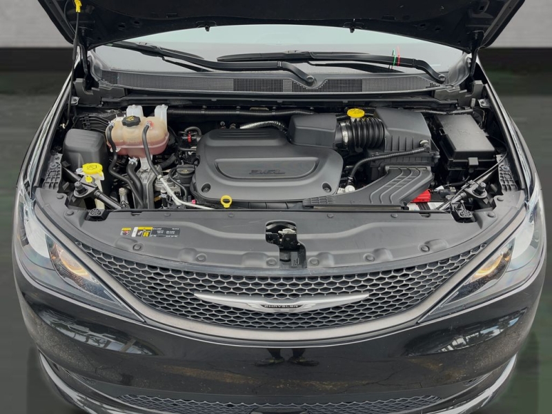 2022 Chrysler Voyager