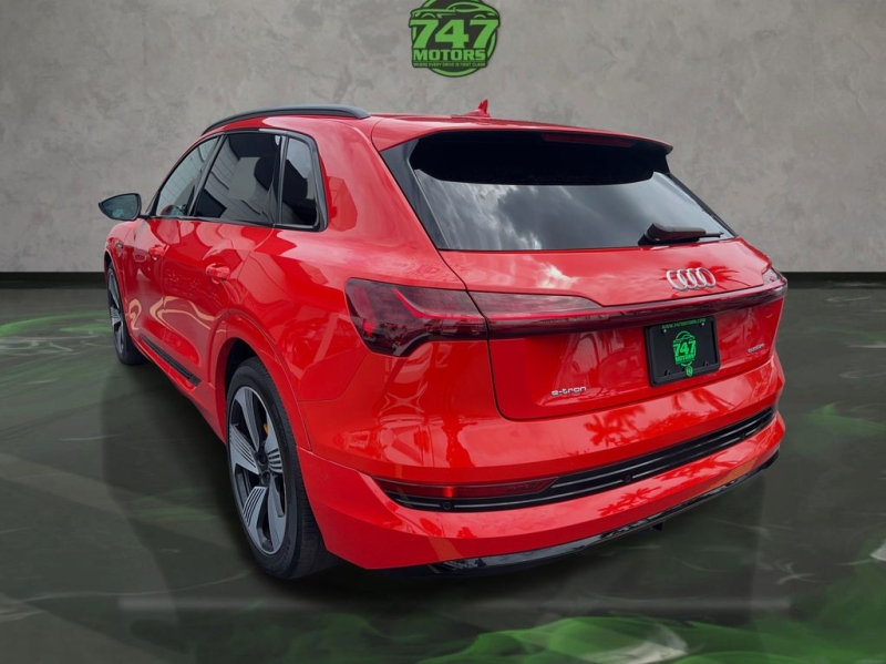 2022 Audi e-tron