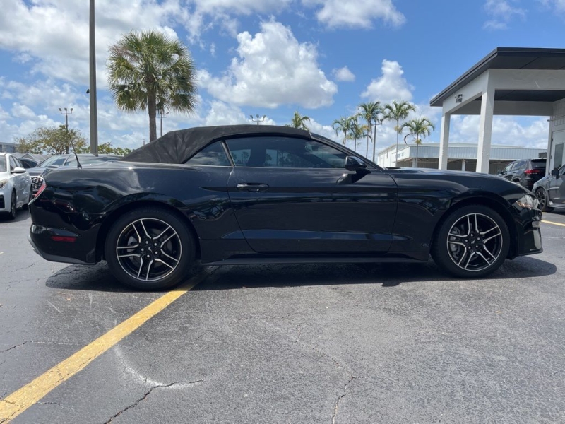 2022 Ford Mustang