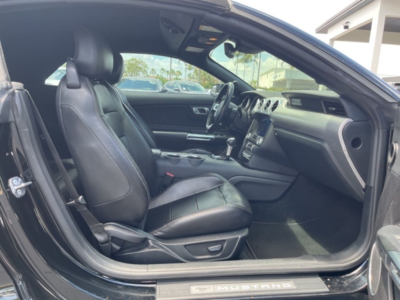 2022 Ford Mustang